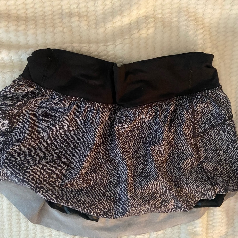 lululemon tennis skirt!!